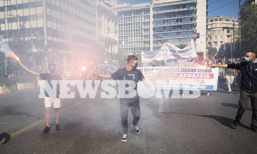 Ρεπορτάζ Newsbomb.gr: Πανεκπαιδευτικό συλλαλητήριο σε εξέλιξη στο κέντρο της Αθήνας
