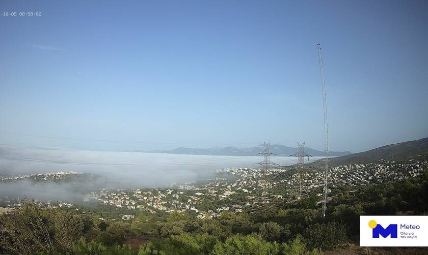 Καιρός - Συγκλονιστική εικόνα: Η Αττική «πνιγμένη» στην ομίχλη - Το φαινόμενο που ξάφνιασε