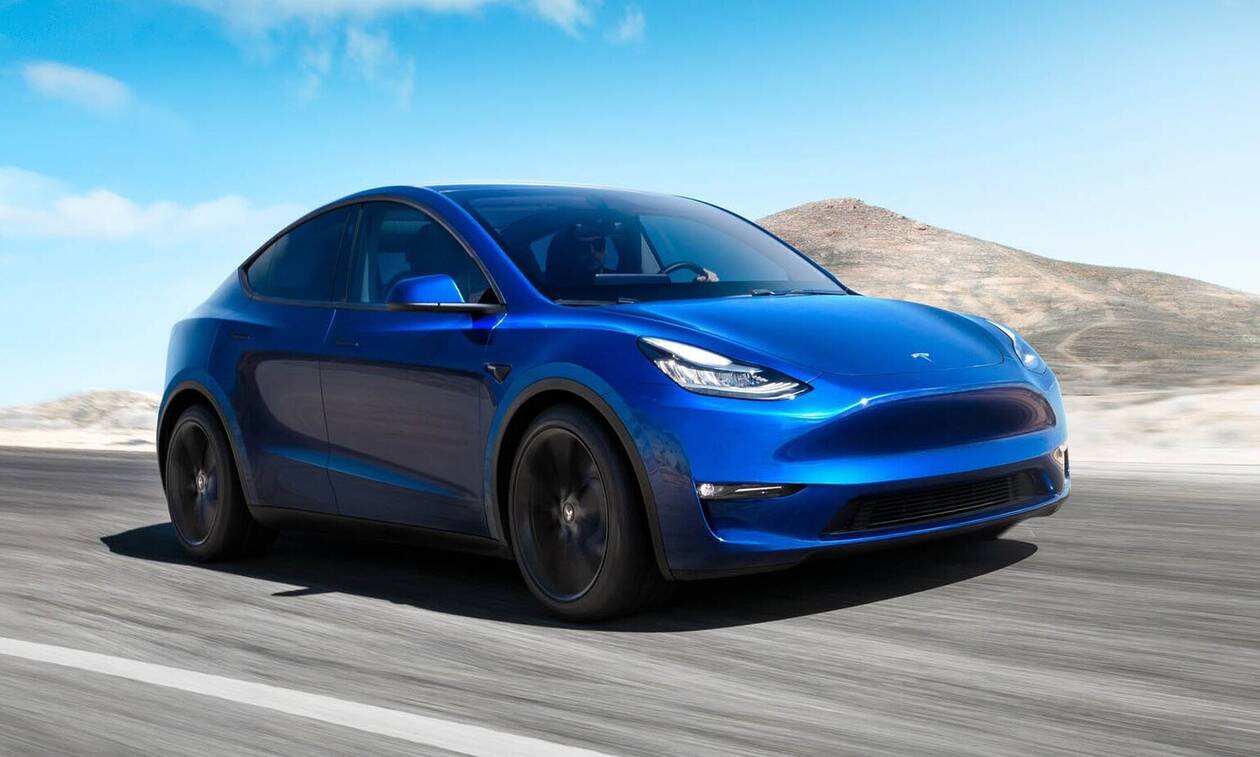 Πως γίνεται ένα Tesla Model Y να μετατρέπεται ξαφνικά σε κάμπριο;