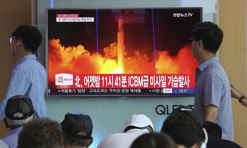 Βόρεια Κορέα: Η Πιονγκγιάνγκ παρουσίασε έναν μεγάλο, διηπειρωτικό πύραυλο για πρώτη φορά από το 2018