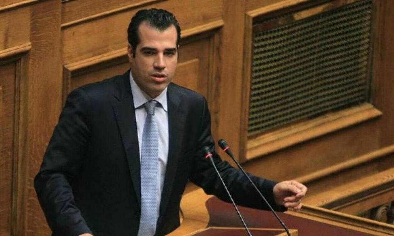 Θάνος Πλεύρης στο Newsbomb.gr για τον πατέρα του: «Παίρνω αποστάσεις από το αίτημα εξαίρεσης»