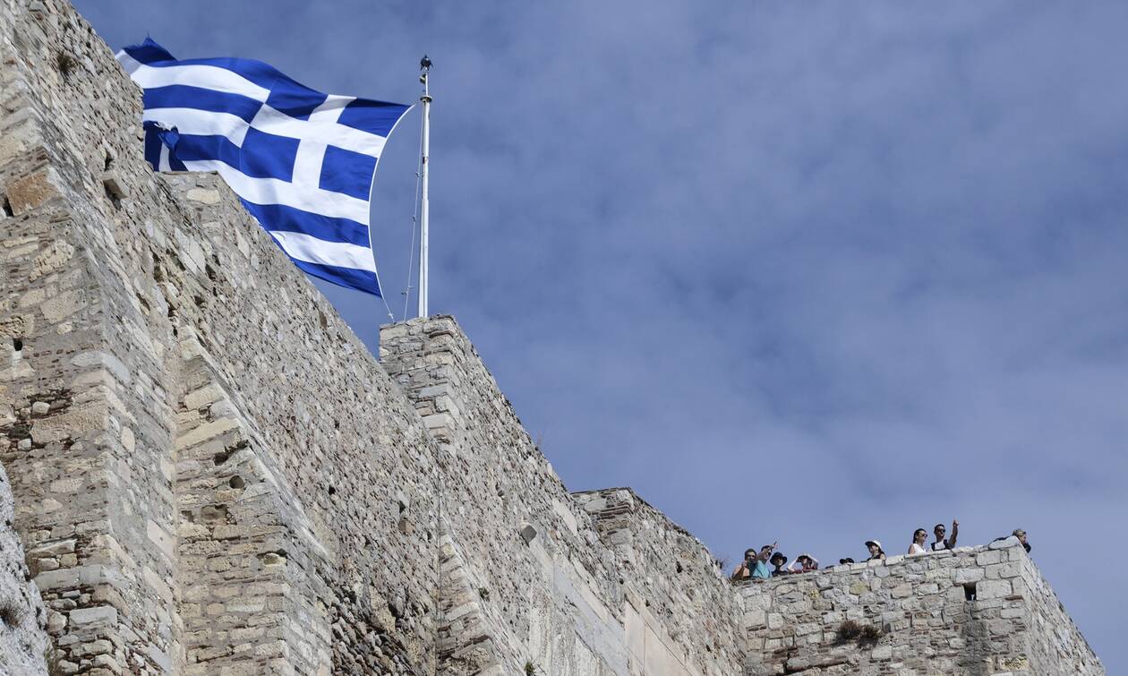 ΔΝΤ: Η ελληνική οικονομία επιστρέφει στην ανάπτυξη το 2021