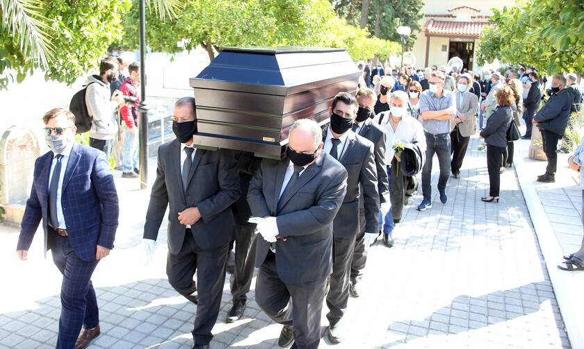 Κηδεία Κώστα Μπατή: Θλίψη στο τελευταίο αντίο (pics)