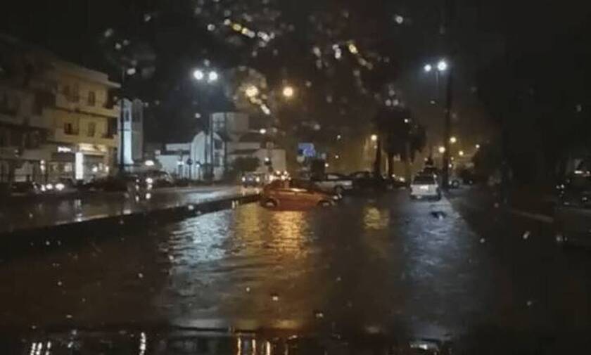 Κακοκαιρία: «Ποτάμια» οι δρόμοι σε Ρέθυμνο και Ηράκλειο - Βούλωσαν τα φρεάτια