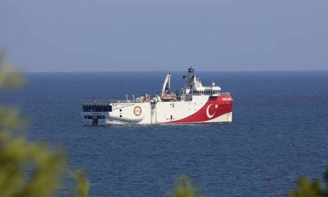 Oruc Reis: Με κλειστό πομπό και πορεία προς το Καστελόριζο το τουρκικό ερευνητικό πλοίο 