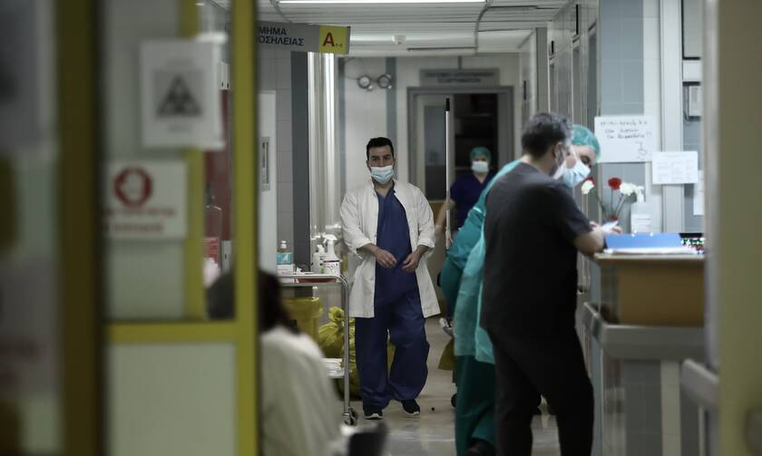 Κορονοϊός: Συγκλονίζει 40χρονος ασθενής - «Έφτασα κοντά στον θάνατο»