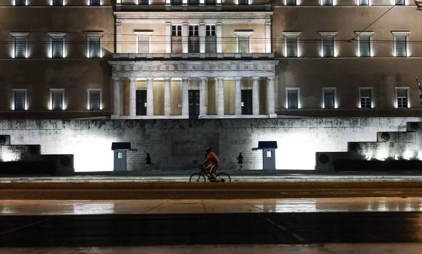 Κορονοϊός - Ρεπορτάζ Newsbomb.gr: Στο «κόκκινο» η αγωνία των πολιτών για την αύξηση των κρουσμάτων
