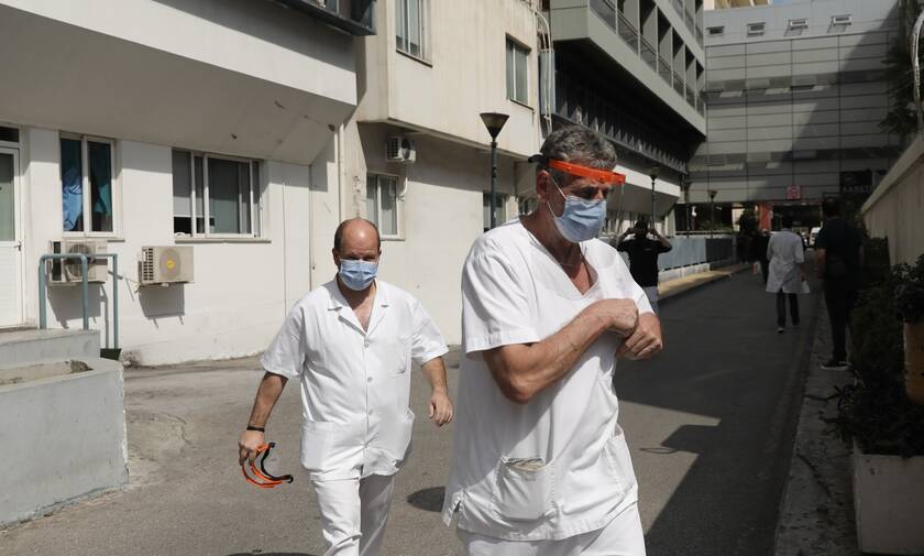 Κορονοϊός: Θετικοί 18 εργαζόμενοι σε νοσοκομεία - Κρούσματα σε Αθήνα, Θεσσαλονίκη, Καβάλα
