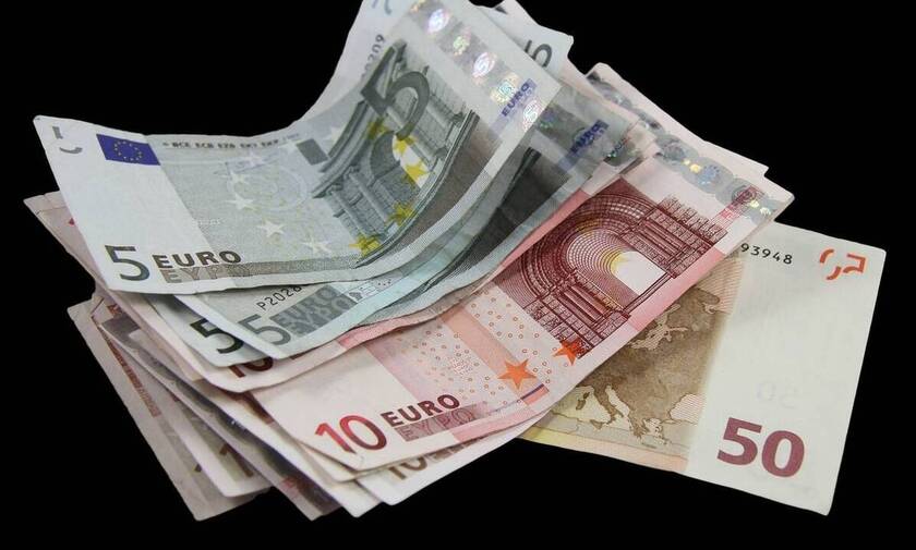 Επίδομα 534 ευρώ: Νέα πληρωμή την Πέμπτη - Δείτε ποιοι θα δουν χρήματα στο λογαριασμό τους