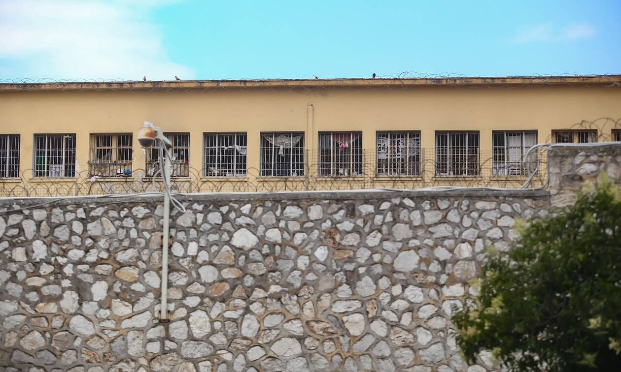 Κρούσματα σήμερα - Ειδήσεις: Συναγερμός στην Κέρκυρα με οκτώ θετικά τεστ στις φυλακές