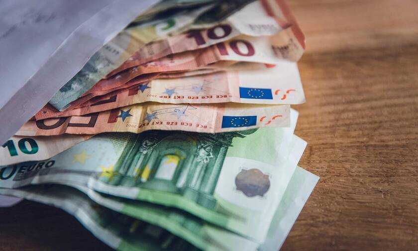 Κορονοϊός - Επίδομα 534 ευρώ: Ποιοι το δικαιούνται σύμφωνα με τα νέα μέτρα για τον κορονοϊό