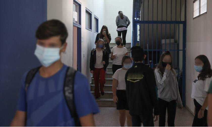 Κορονοϊός - Lockdown: Εισήγηση για να μείνουν ανοιχτά τα δημοτικά σχολεία - Αυτοί είναι οι δυο λόγοι