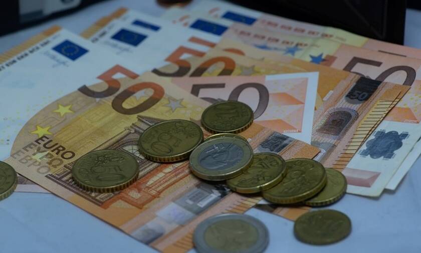 Επίδομα 800 ευρώ: Πότε θα καταβληθεί - Πότε θα ανοίξει η ειδική πλατφόρμα