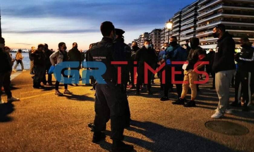 Θεσσαλονίκη: Μία σύλληψη για τα χθεσινά επεισόδια στον Λευκό Πύργο -Τραυματίστηκαν αστυνομικοί