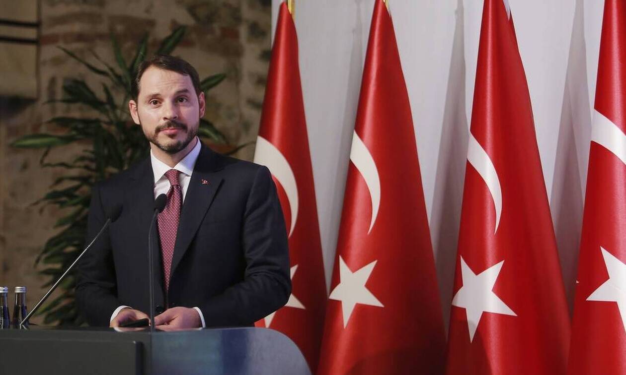 Τουρκία: Το μυστήριο με την παραίτηση του υπουργού Οικονομικών και γαμπρού του Ερντογάν