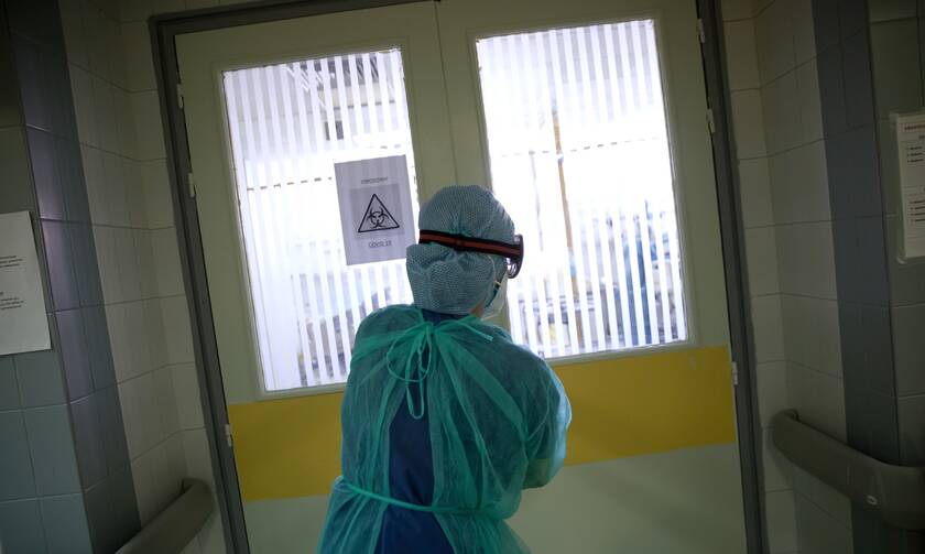 Κορονοϊός: Συγκλονιστική φωτογραφία μέσα από τη ΜΕΘ νοσοκομείου της Αθήνας