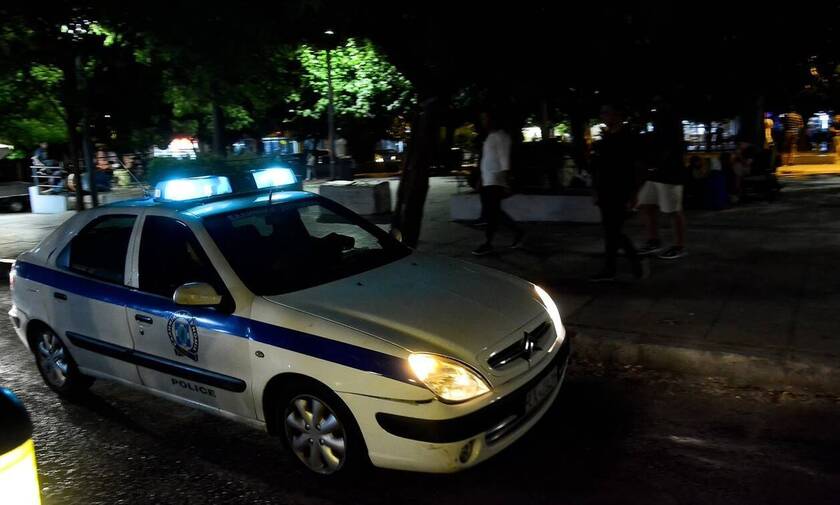 Lockdown - Θεσσαλονίκη: Έλεγχοι αστυνομίας στην πλατεία Ευόσμου για συγχρωτισμό