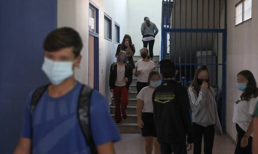 Κορονοϊός: Κλείνουν τα σχολεία - Τα μέτρα που θα ανακοινώσουν Κεραμέως, Κικίλιας, Θεοδωρικάκος