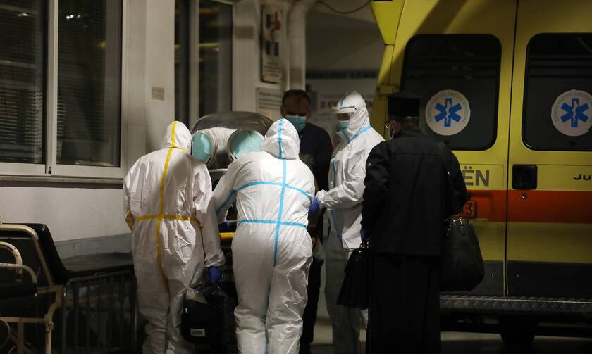 Κορονοϊός: «Εμπόλεμη ζώνη» στα νοσοκομεία – Παράταση του lockdown με νέα πιο σκληρά μέτρα
