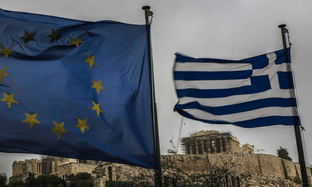Θεσμοί: «Πράσινο φως» για τη δόση των 767 εκατ. ευρώ – Προειδοποιήσεις για το ελληνικό χρέος
