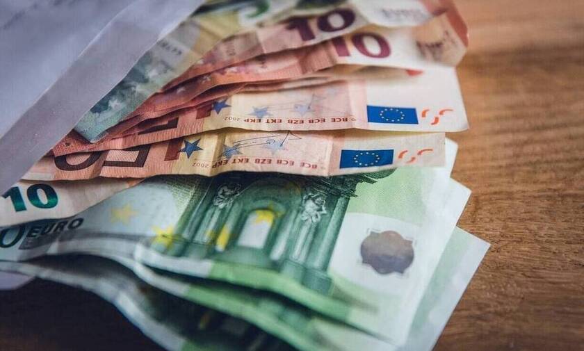 Πότε θα γίνει η πληρωμή των 800 ευρώ - Πώς θα πληρωθεί το Δώρο Χριστουγέννων 2020