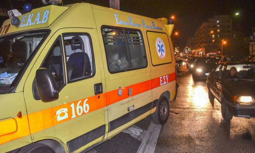 Τροχαίο στη Θεσσαλονίκη: Σφοδρή σύγκρουση μηχανής με ΙΧ αυτοκίνητο