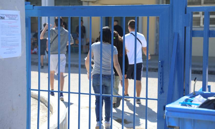 Κορονοϊός - Κεραμέως: Καμία απόφαση προς το παρόν για το άνοιγμα των σχολείων