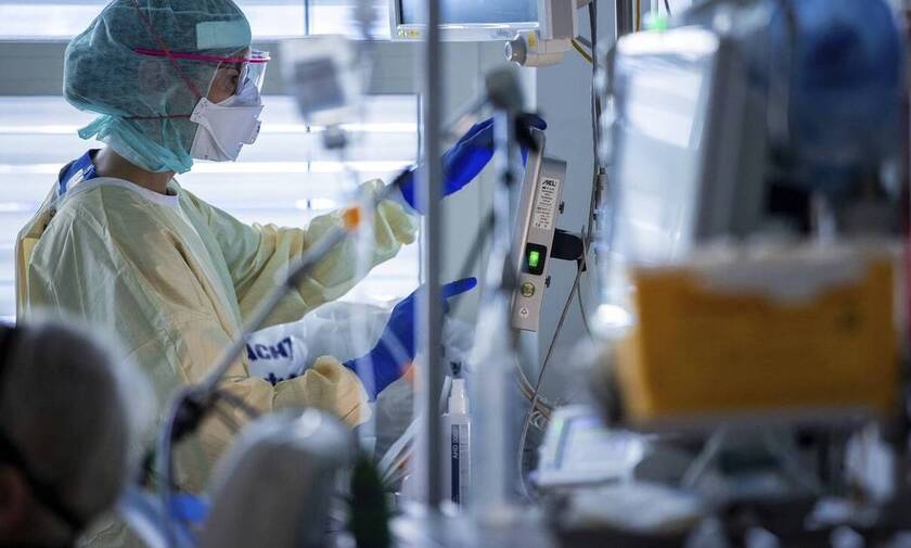 Κορονοϊός - Νταφούλης: Tο νοσοκομείο βρίσκεται στα όρια - Κάθε 15 λεπτά κάποιος πεθαίνει από τον ιό