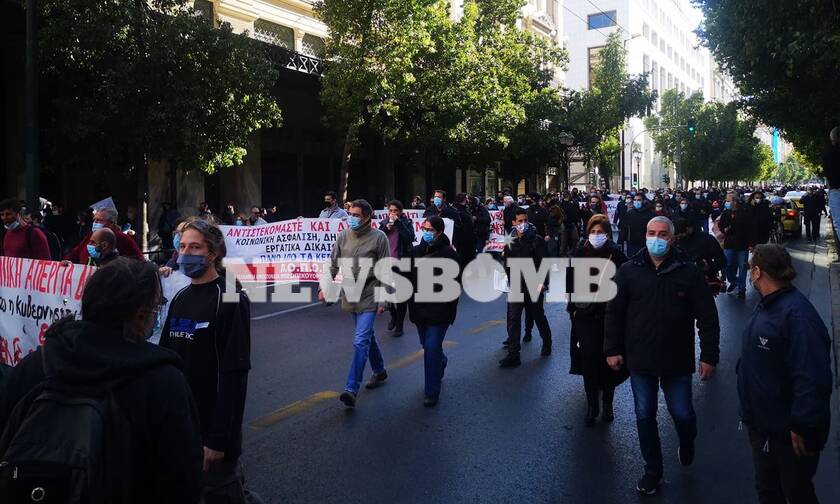 Ρεπορτάζ Newsbomb.gr: Πορεία σωματείων στο κέντρο της Αθήνας - Ισχυρές αστυνομικές δυνάμεις