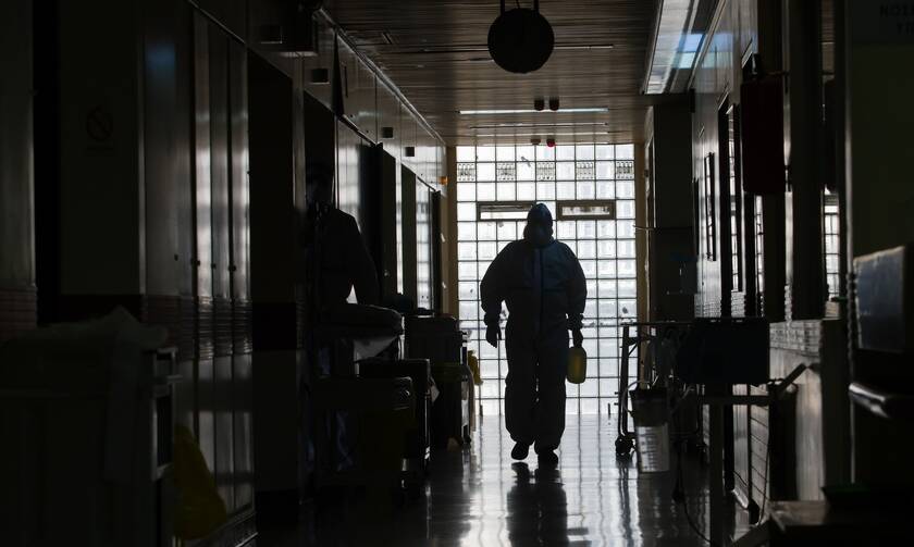 Κορονοϊός: Τι συμβαίνει εν ώρα εφημερίας στα νοσοκομεία της Αθήνας