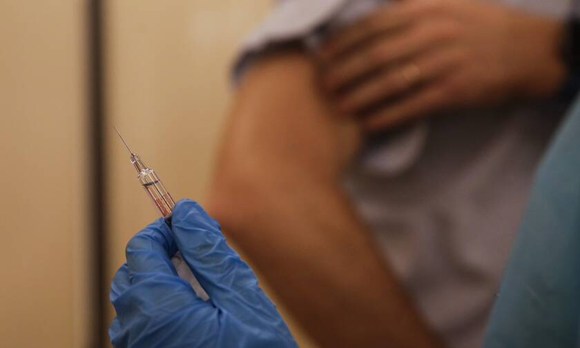 Κορονοϊός: Η Βρετανία δίνει το «πράσινο» φως στο εμβόλιο της Pfizer 