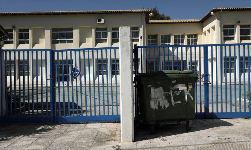 Κορονοϊός-Συναγερμός στην Βόρεια Ελλάδα: Ζέρβας - Τζιτζικώστας ζήτησαν να μείνουν κλειστά τα σχολεία
