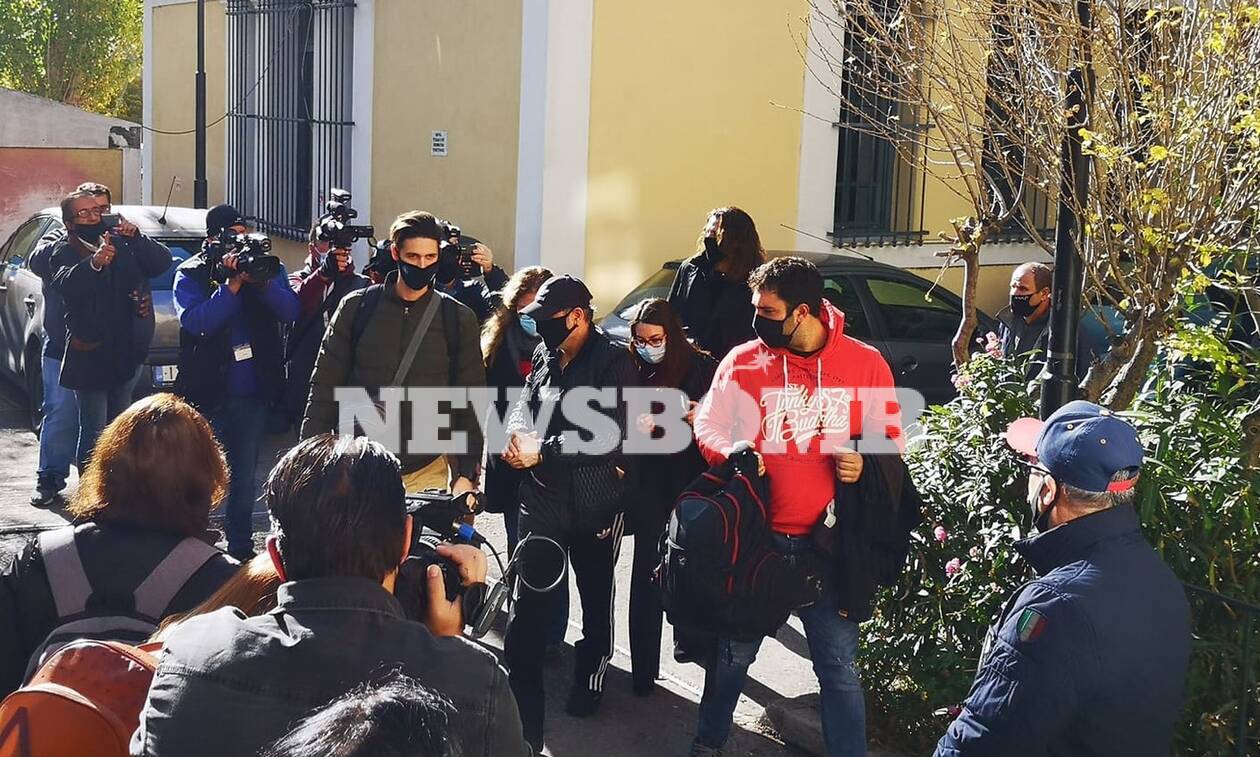 Σύλληψη Νότη Σφακιανάκη: Καρέ - καρέ η μεταφορά του στον Εισαγγελέα (pics)