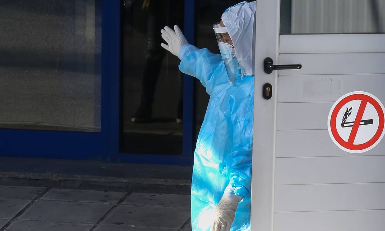 Διοικητής νοσοκομείου Κιλκίς: Fake news ότι χρησιμοποιήθηκαν σακούλες σκουπιδιών αντί για ποδονάρια