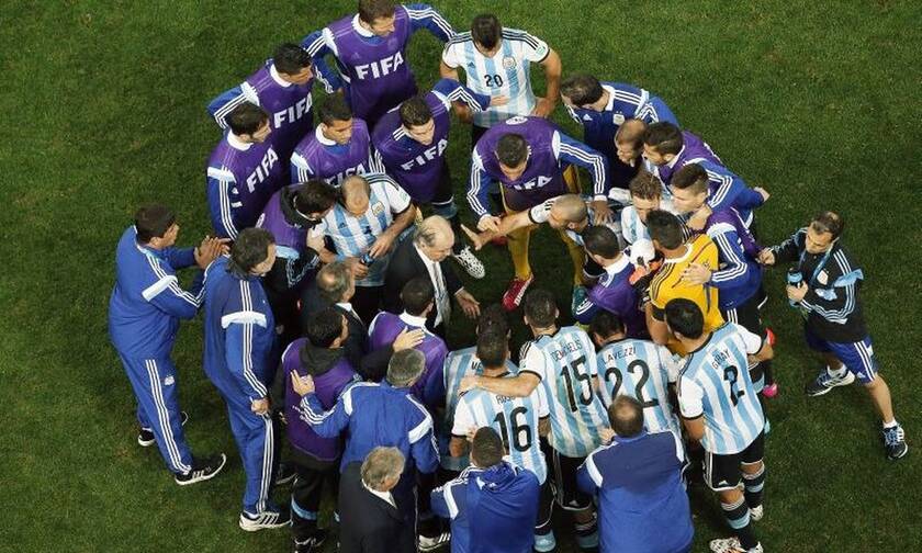 Αργεντινή: Νέο «χτύπημα» μετά τον Μαραντόνα – Αγωνία για θρυλικό προπονητή