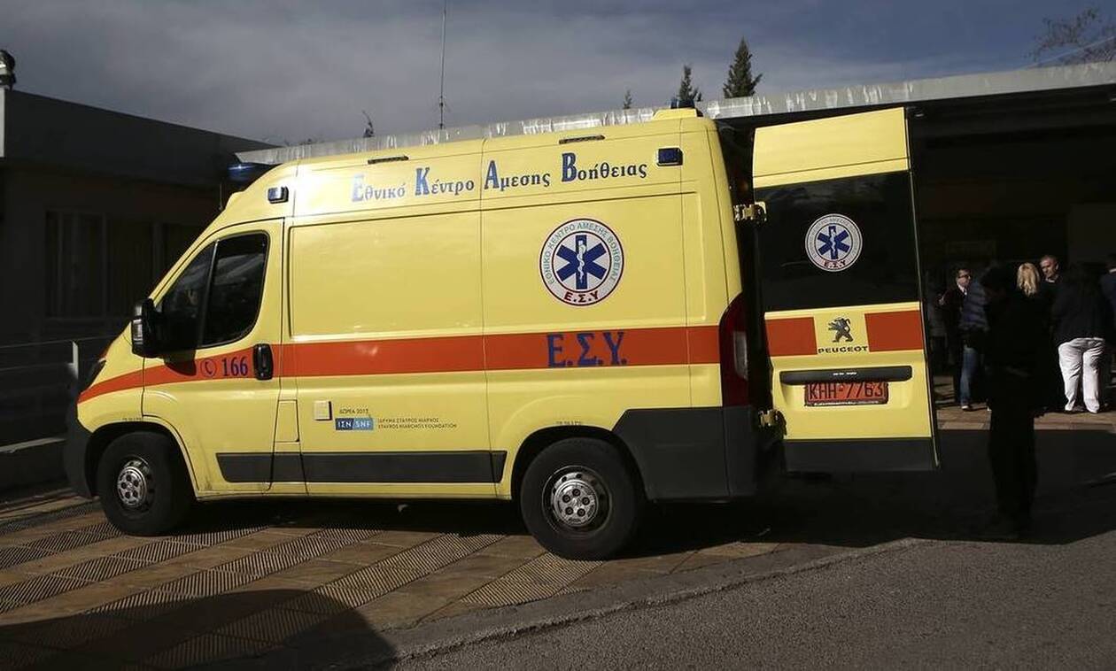 Βόλος: Έμεινε το ασθενοφόρο στον δρόμο για Κόρινθο και οι γιατροί επέστρεψαν με το ΚΤΕΛ