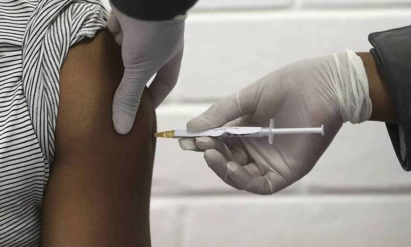 Ρωσία - Κορονοϊός: Ξεκινούν εμβολιασμοί με το Sputnik-V - Πόσο θα στοιχίζει το ρωσικό εμβόλιο