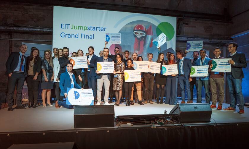 EIT Jumpstarter 2020: Διάκριση για την ελληνική συσκευή ανακύκλωσης απορριμμάτων καφέ Coffeco