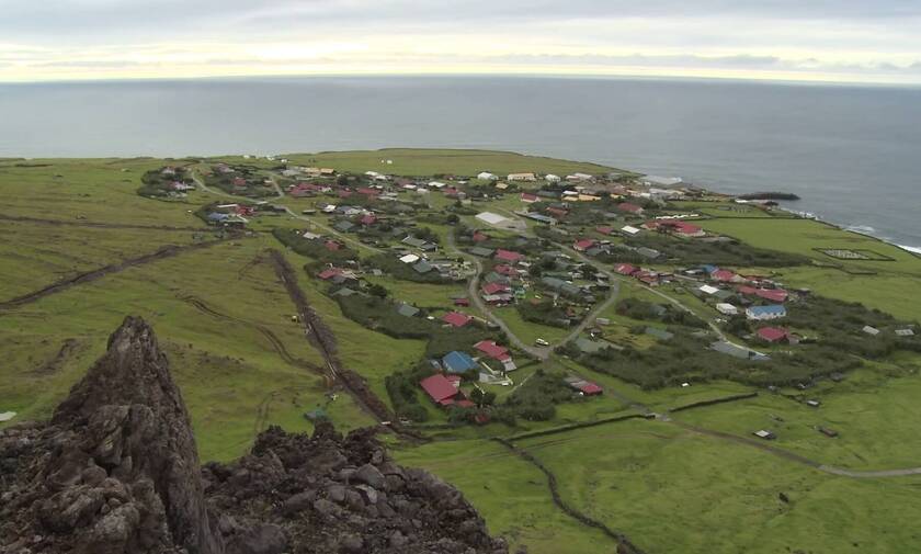 Το πιο απομονωμένο νησί του κόσμου - Οι κάτοικοι ζουν ένα… μόνιμο «lockdown» 