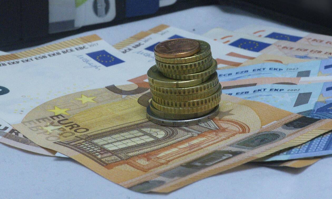 Επίδομα 800 ευρώ: Πότε θα πληρωθούν οι εργαζόμενοι σε πληττόμενες επιχειρήσεις