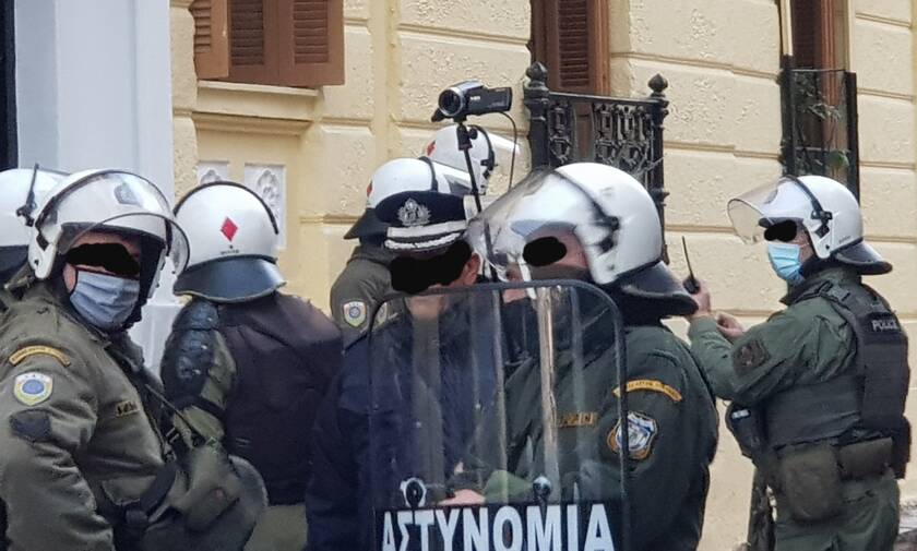 Γρηγορόπουλος: «Ούτε ένα δρακρυγόνο» - 374 προσαγωγές, 135 συλλήψεις – Το «αγκάθι» με τις κάμερες