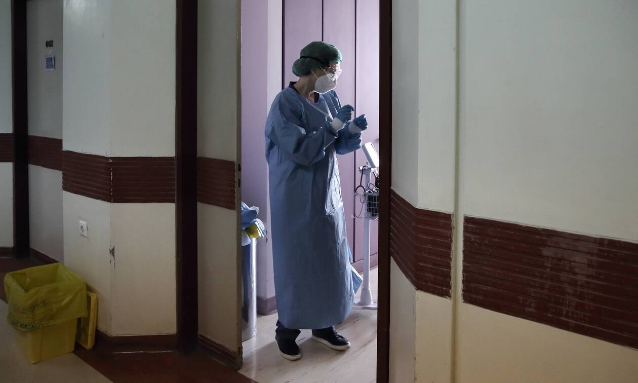Κορονοϊός: Θλίψη για τον γυναικολόγο που δεν είχε υποκείμενα νοσήματα – Το αντίο των συναδέλφων του