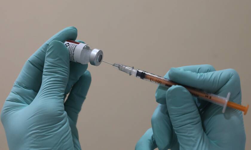 Κορονοϊός: Πώς θα κλείνετε το ραντεβού για το εμβόλιο;