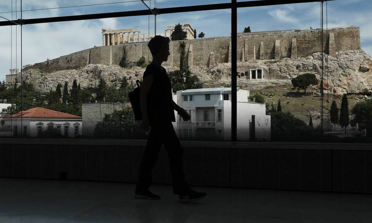 Μενδώνη: Η αδράνεια του ΣΥΡΙΖΑ φταίει για την Ακρόπολη