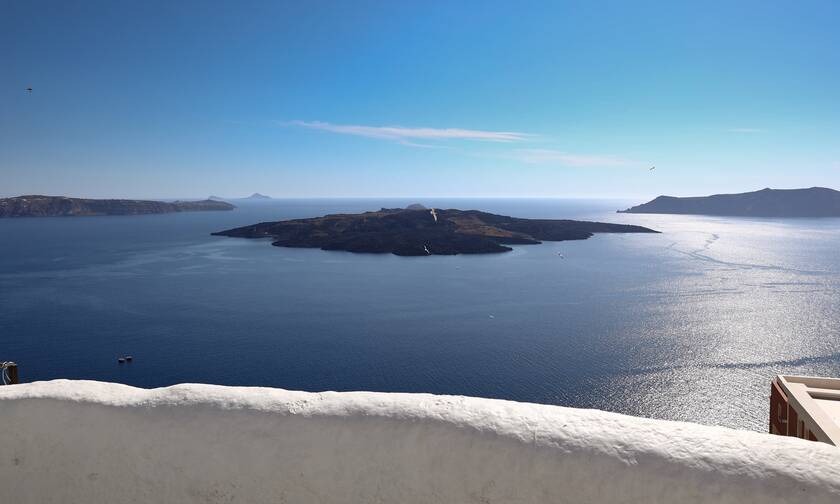 Καλύτερο νησί της Ευρώπης η Σαντορίνη - Πρωτιές για την Ελλάδα στα βραβεία Global Travel