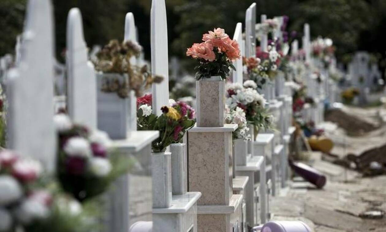 Κρήτη: Βεβήλωσαν τάφους στο Κοιμητήριο Γαζίου - Οργισμένοι οι κάτοικοι