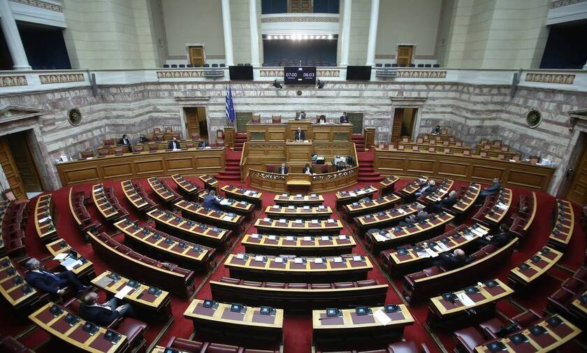 Βουλή: Κατατέθηκε πολυνομοσχέδιο «σκούπα» - Τι προβλέπει