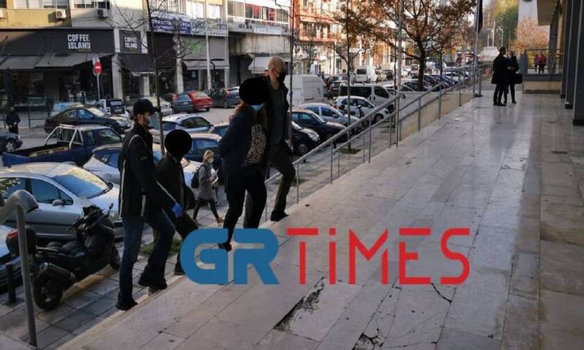 Θεσσαλονίκη: Στον εισαγγελέα η γιαγιά και ο σύντροφός της για τη δολοφονία του 87χρονου