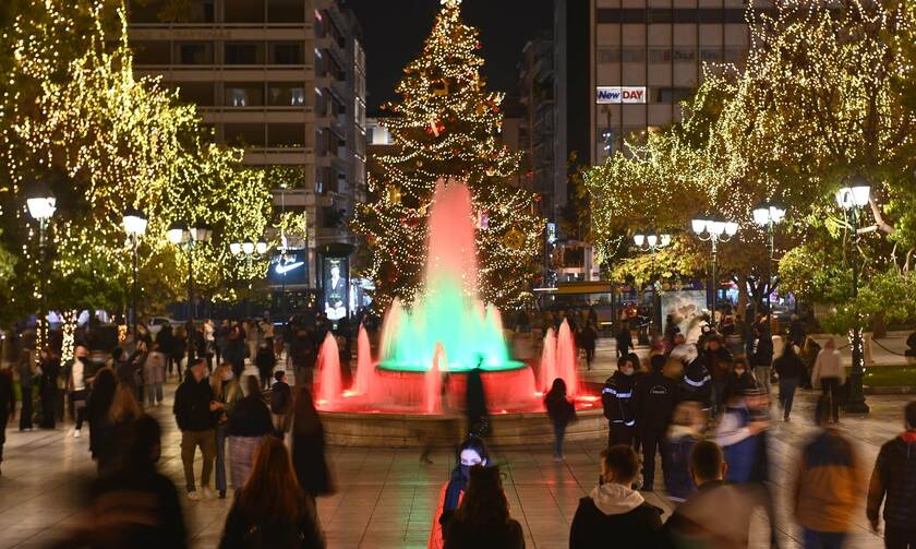 Απίστευτες εικόνες στο κέντρο Αθήνας - Θεσσαλονίκης παρά το lockdown - Χριστουγεννιάτικος... χαμός