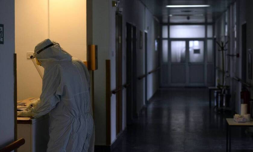 Κορονοϊός: Δραματικά στοιχεία – Πέθαναν 7 ασθενείς από 43 έως 59 ετών